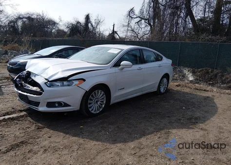 2014 Ford Fusion Hybrid Se from USA, damaged, VIN 3FA6P0LU3ER332872